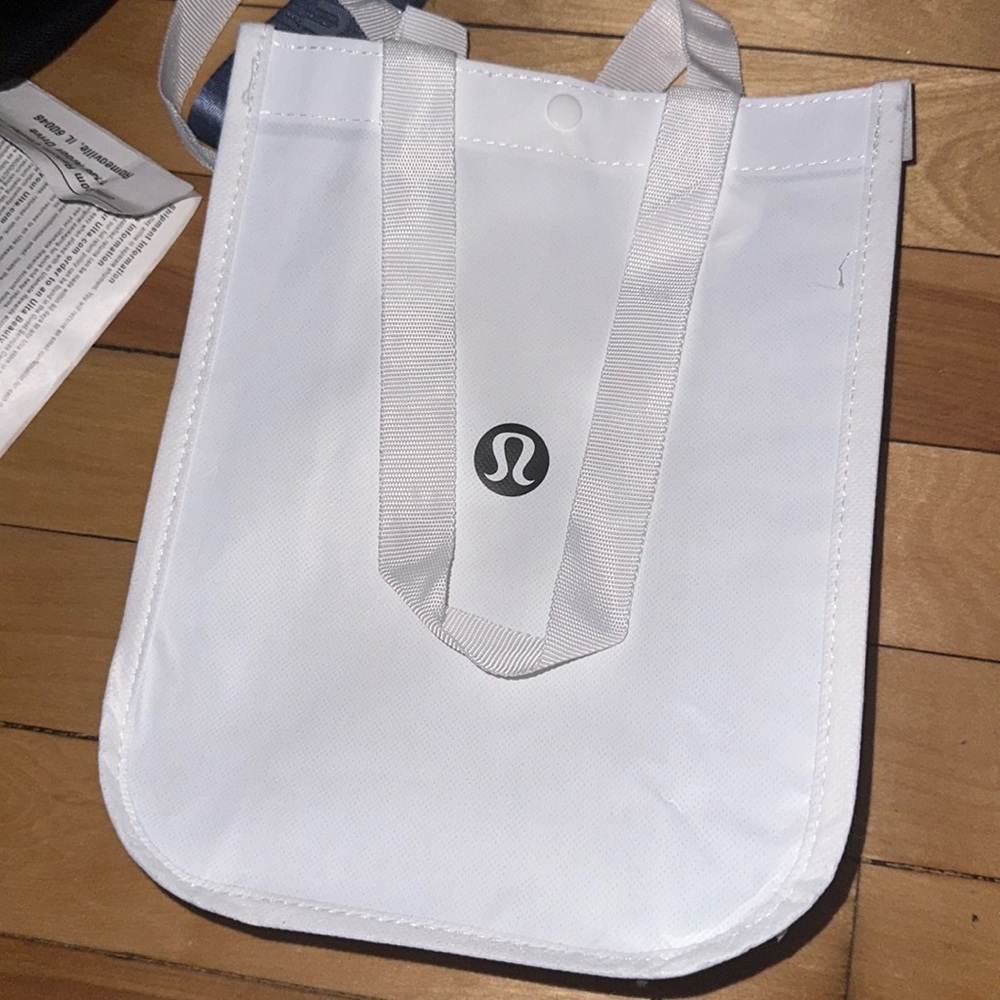 Lululemon // white tote with black logo